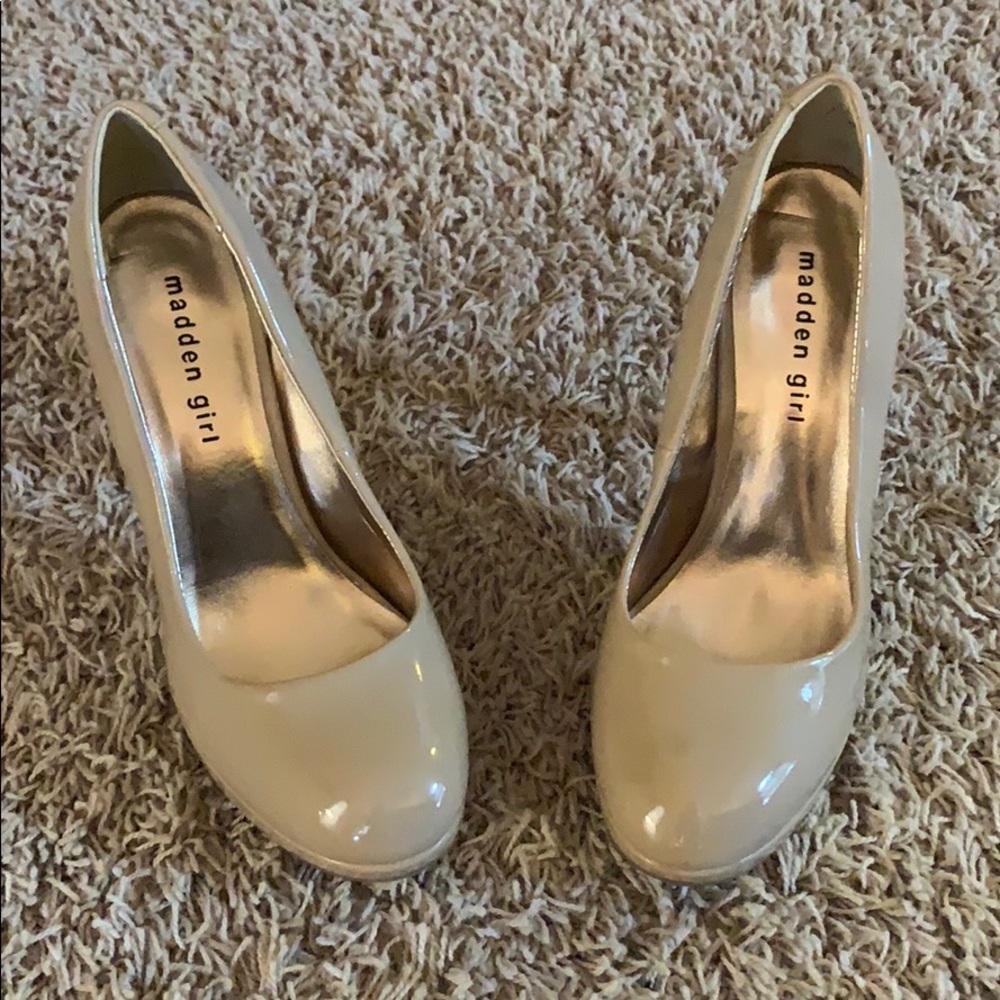 Madden Girl Tan Pumps